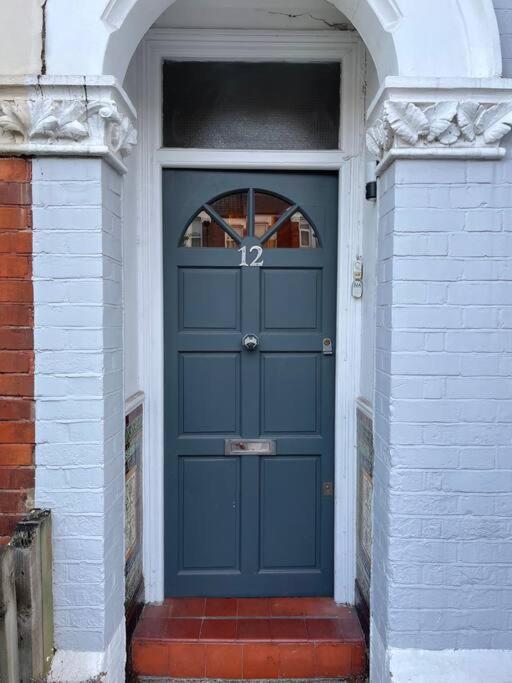 Lovely 2 Bedroom Ground Floor Flat With Garden. London Ngoại thất bức ảnh
