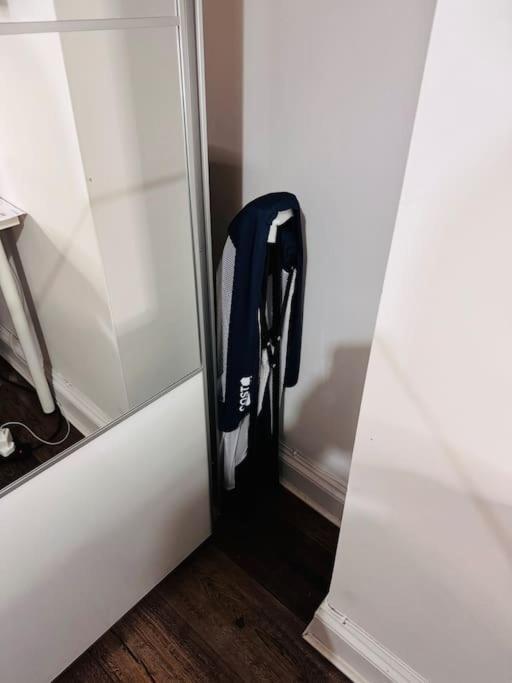 Lovely 2 Bedroom Ground Floor Flat With Garden. London Ngoại thất bức ảnh