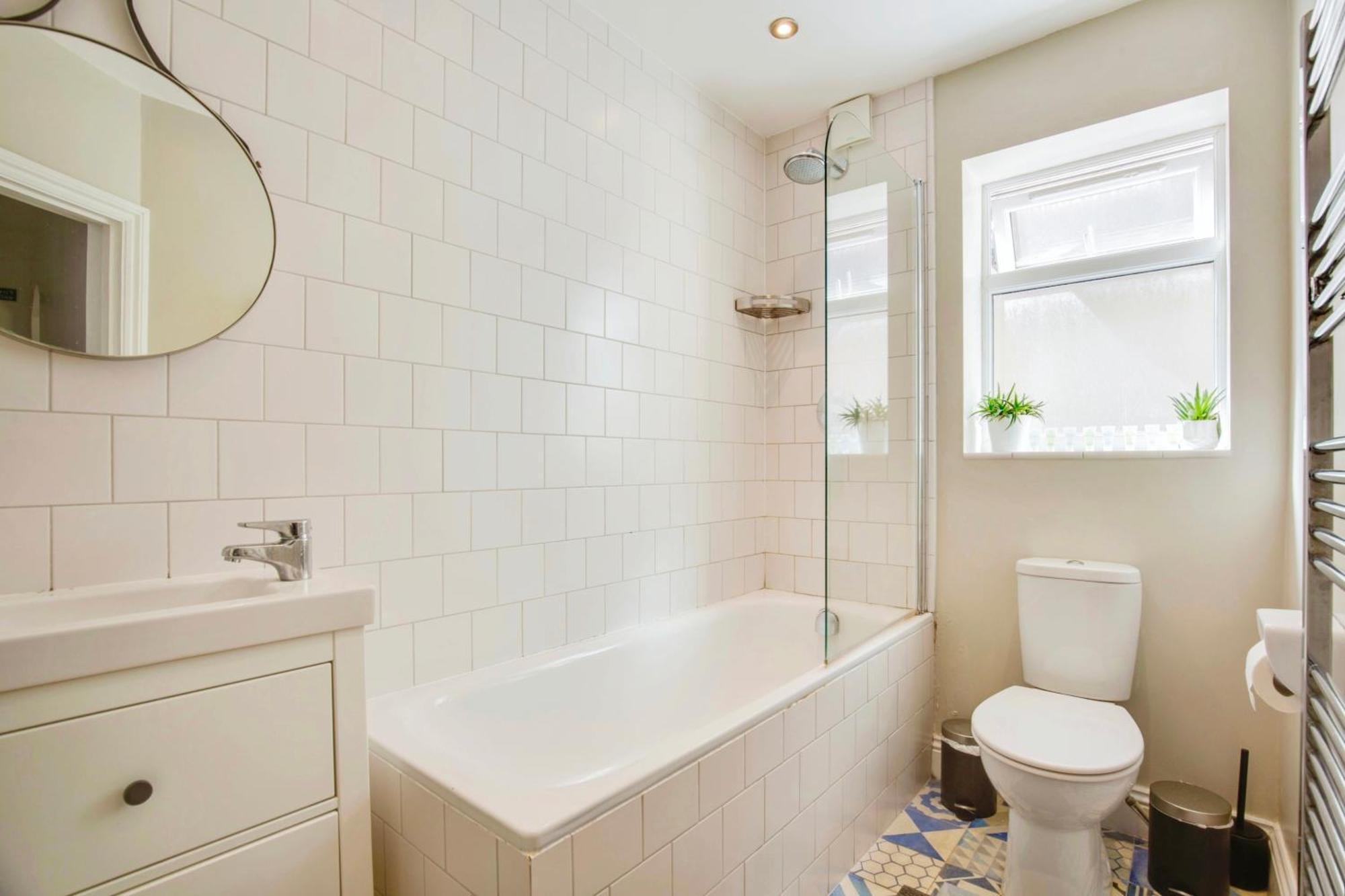 Lovely 2 Bedroom Ground Floor Flat With Garden. London Ngoại thất bức ảnh